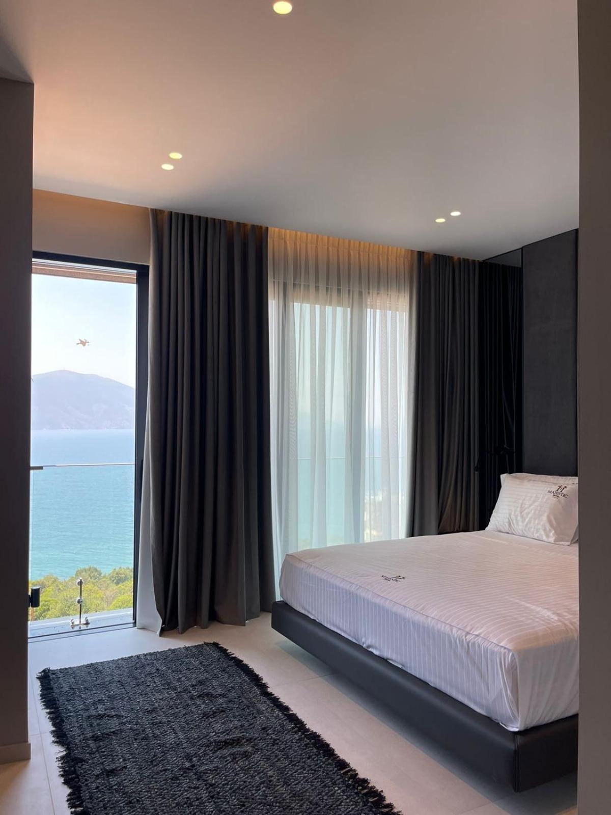 Hotel Majestic Radhimë Εξωτερικό φωτογραφία