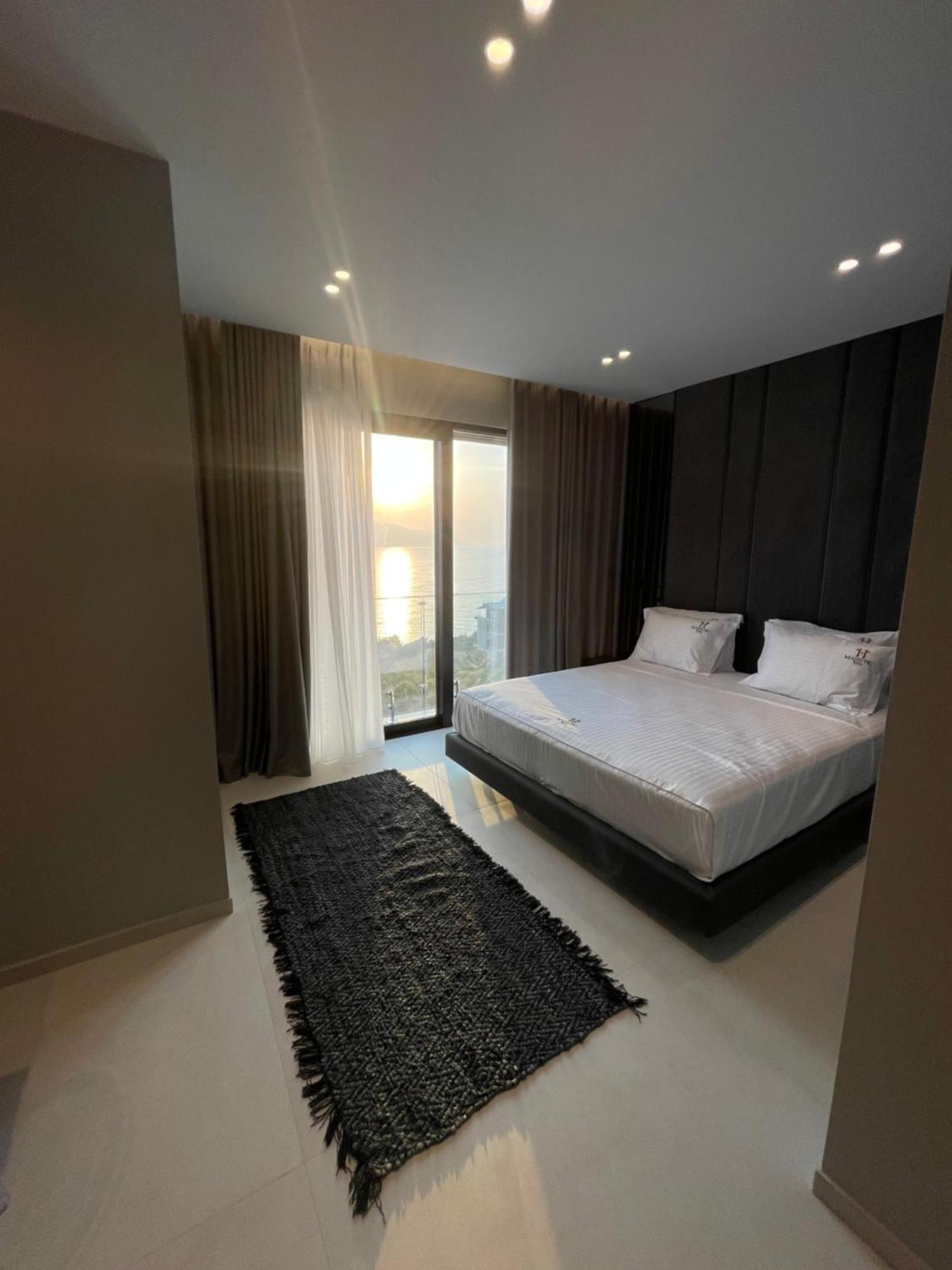 Hotel Majestic Radhimë Εξωτερικό φωτογραφία