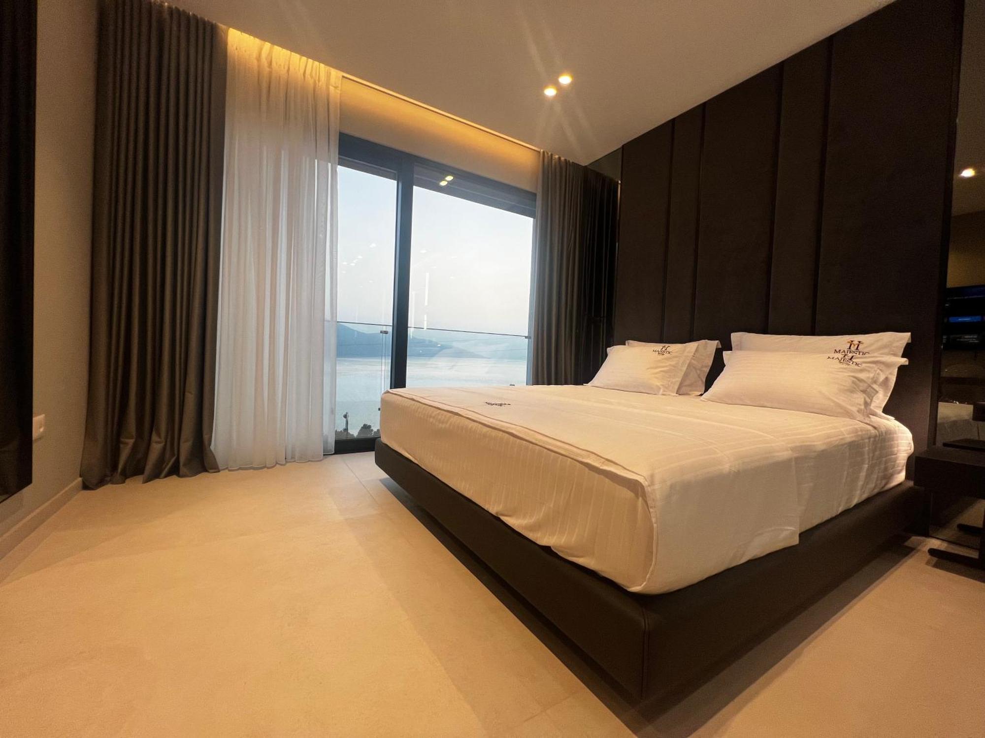 Hotel Majestic Radhimë Εξωτερικό φωτογραφία