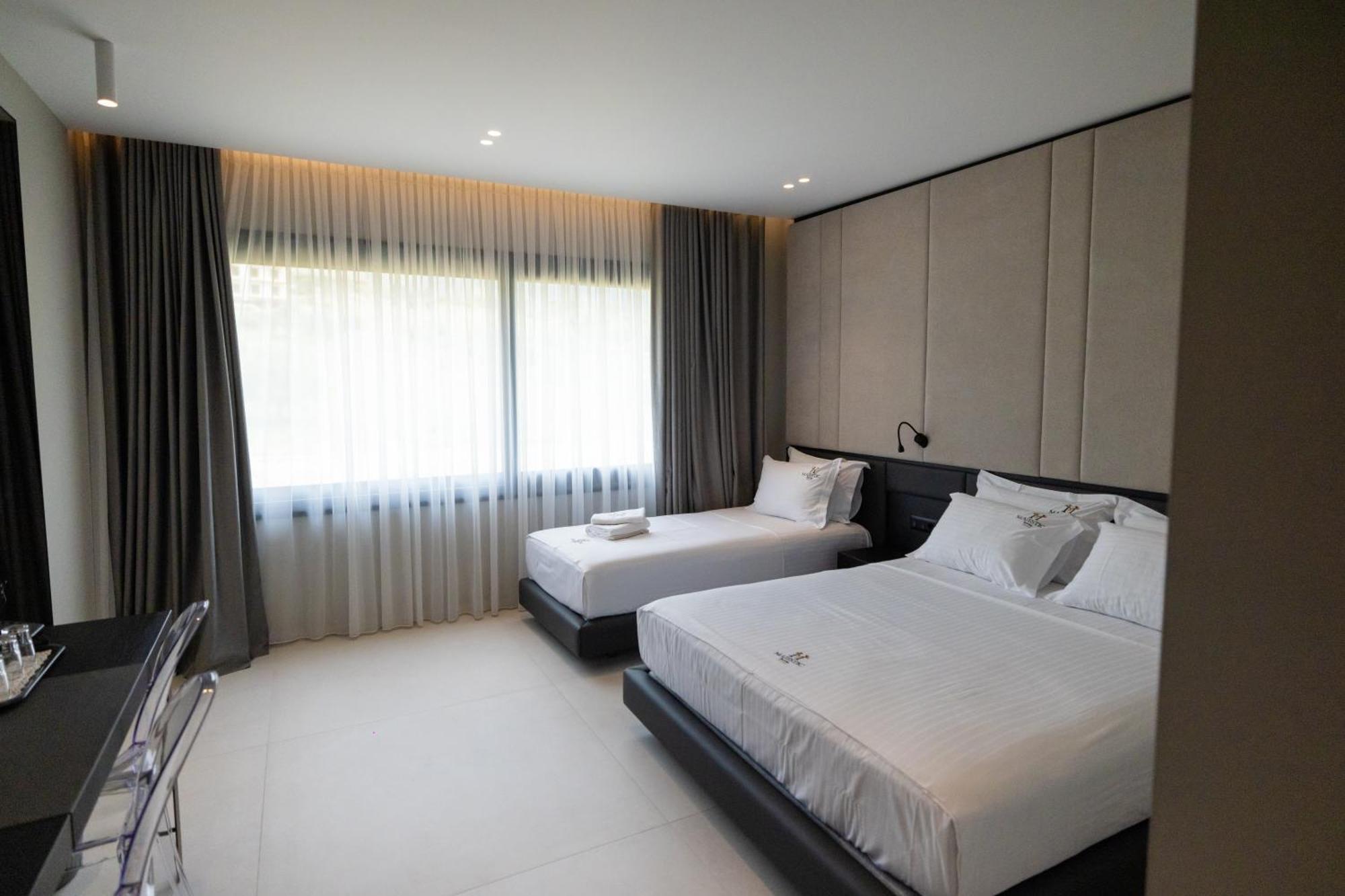 Hotel Majestic Radhimë Εξωτερικό φωτογραφία