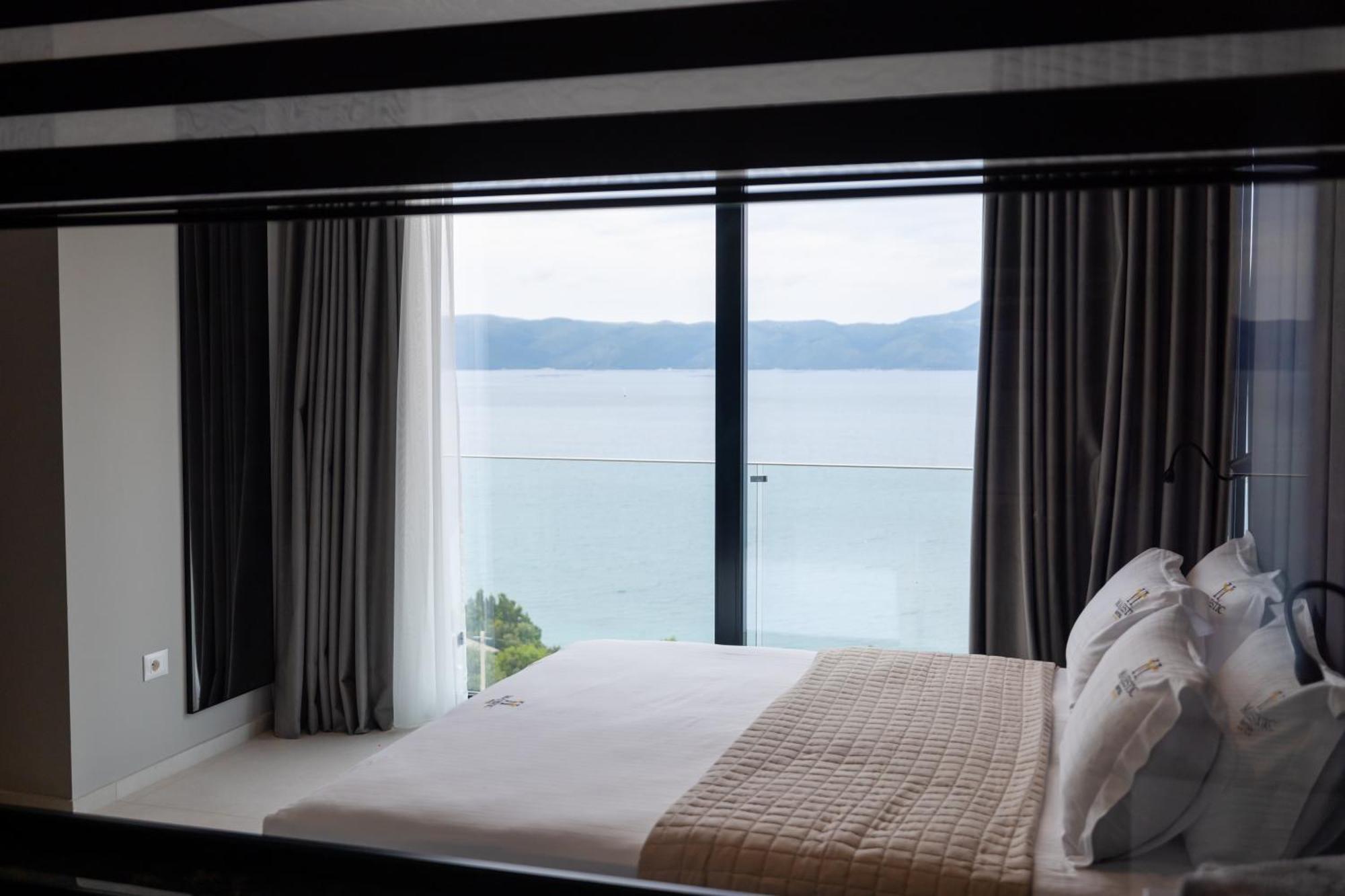 Hotel Majestic Radhimë Εξωτερικό φωτογραφία