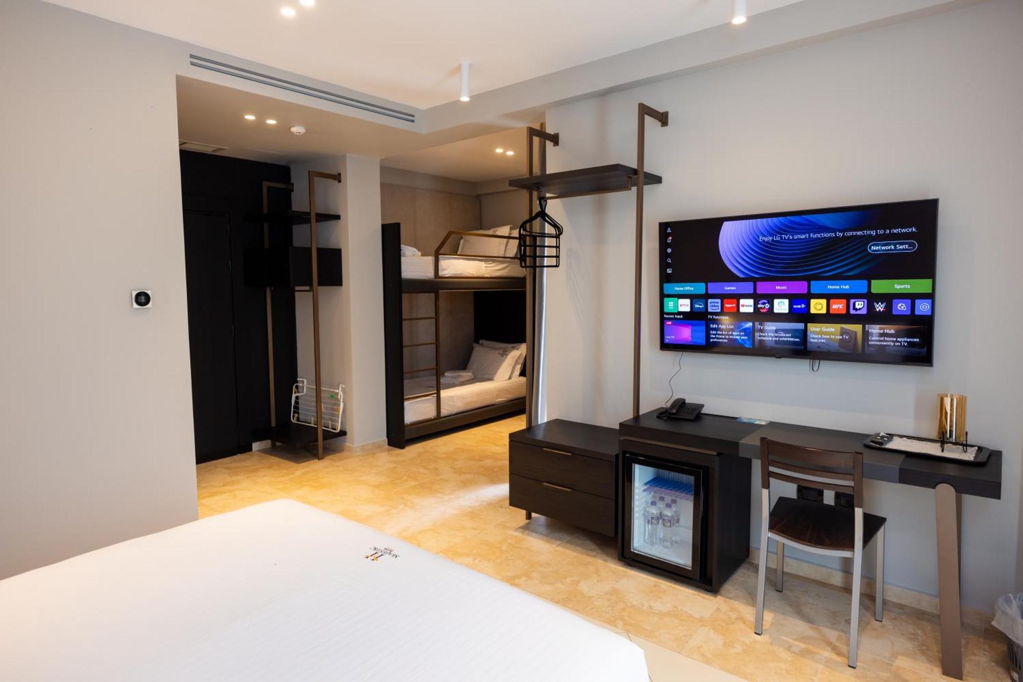 Hotel Majestic Radhimë Εξωτερικό φωτογραφία