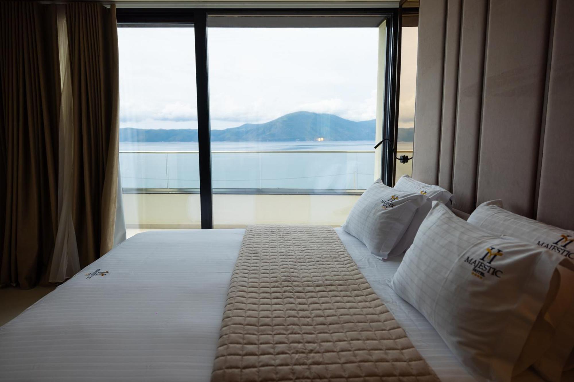 Hotel Majestic Radhimë Εξωτερικό φωτογραφία
