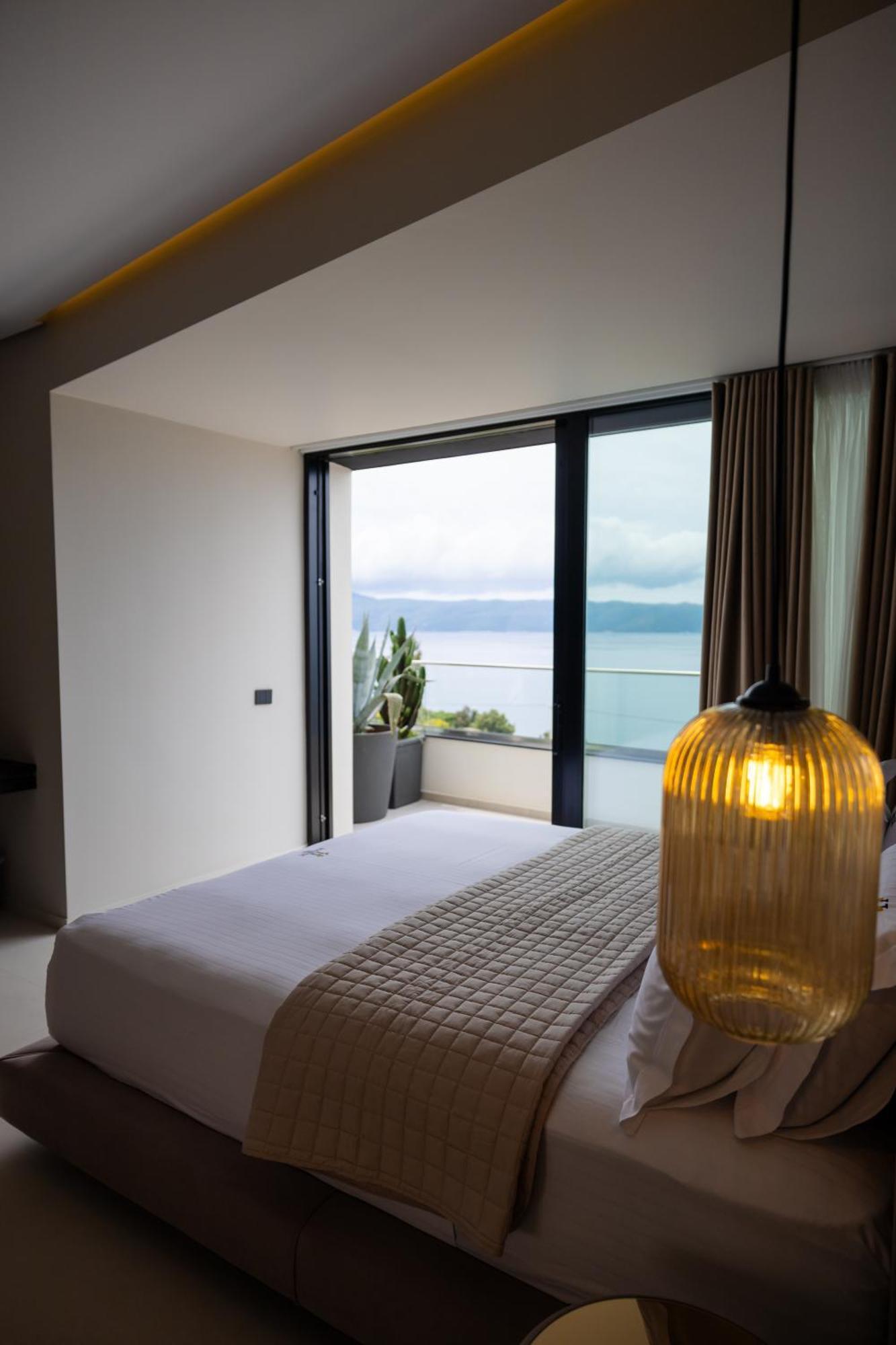 Hotel Majestic Radhimë Εξωτερικό φωτογραφία