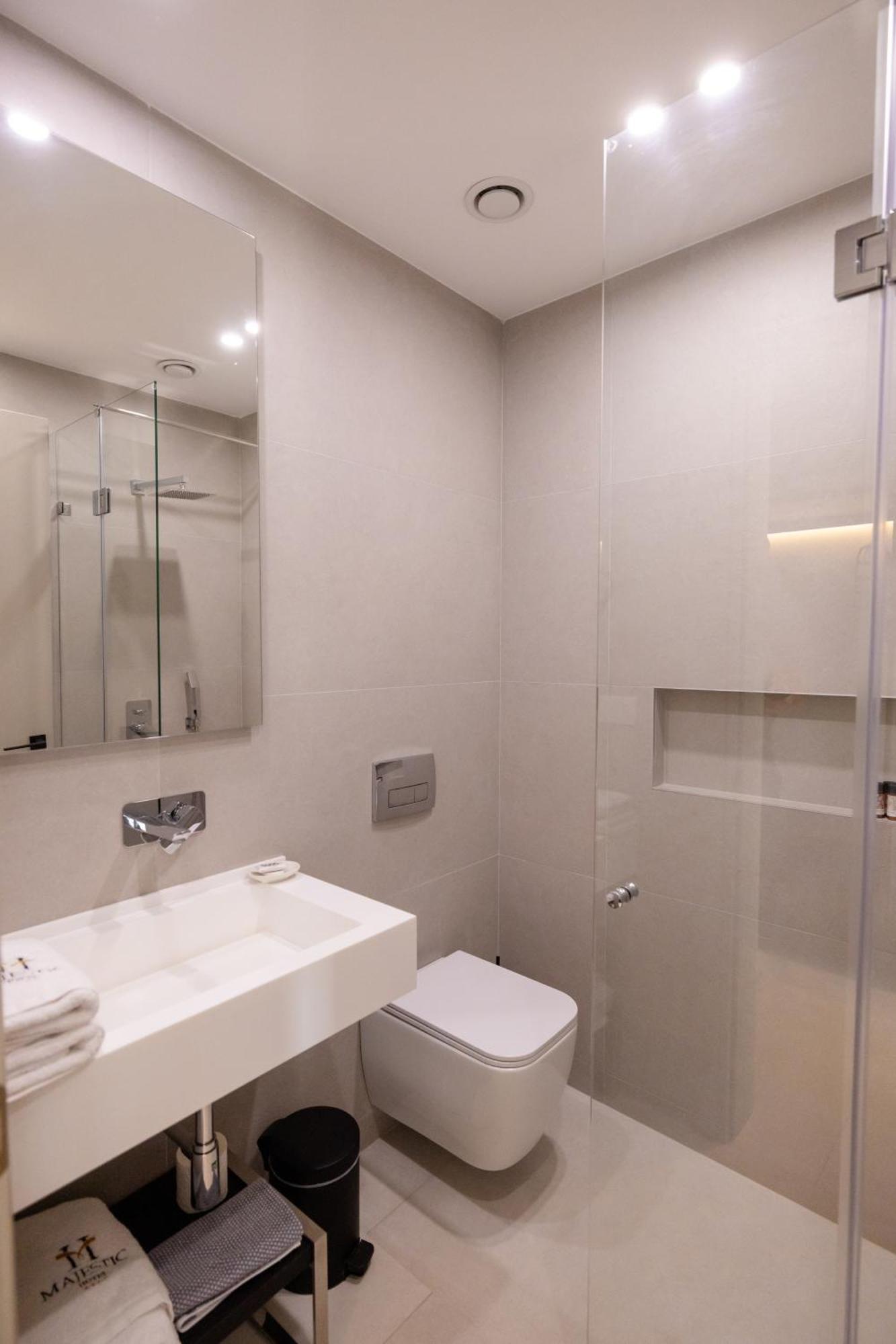 Hotel Majestic Radhimë Εξωτερικό φωτογραφία
