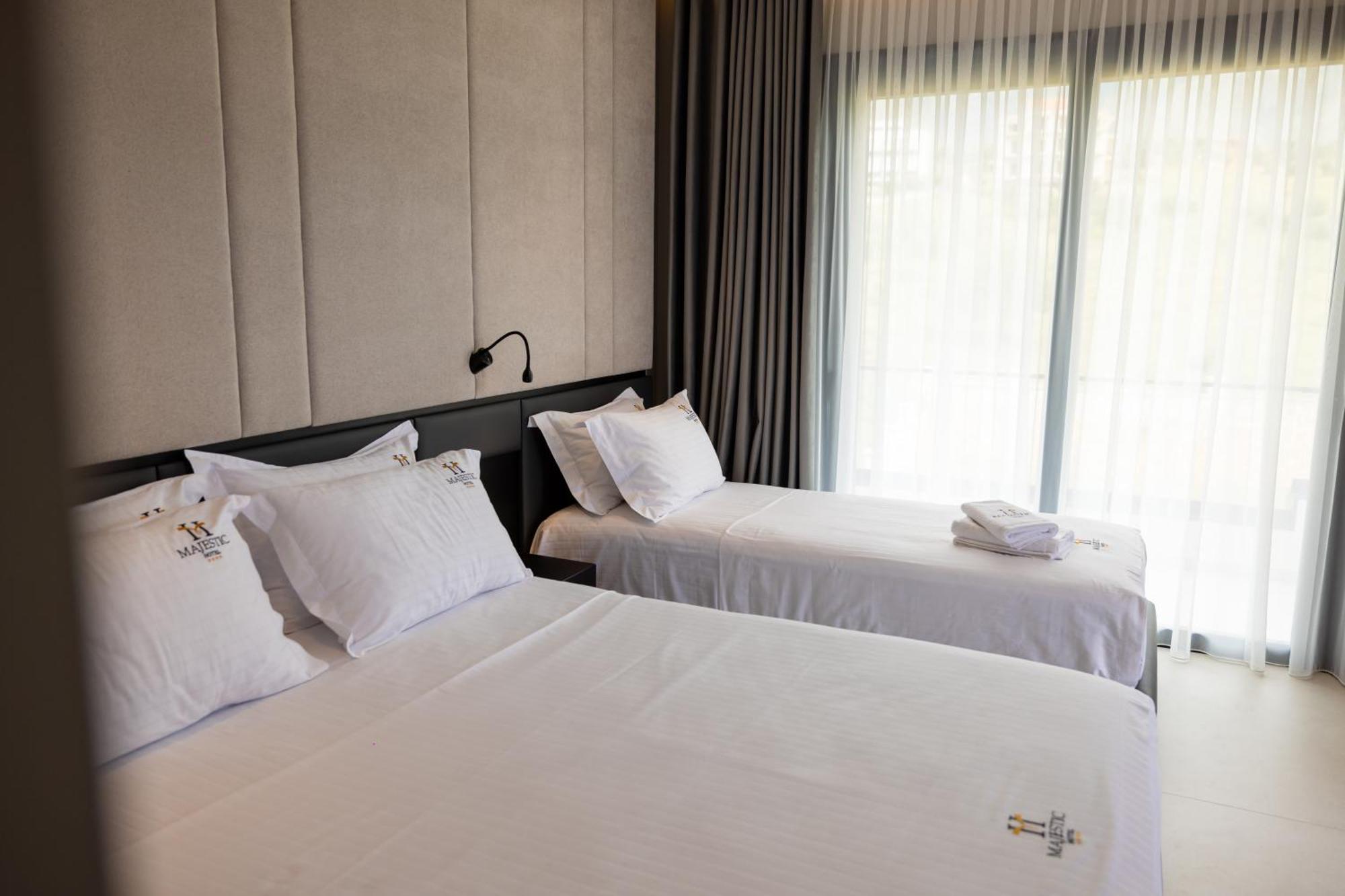 Hotel Majestic Radhimë Εξωτερικό φωτογραφία
